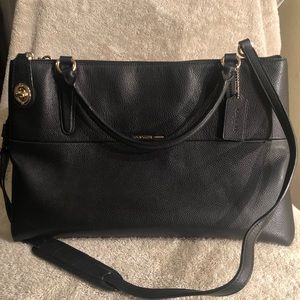 Selling a coach bag. Offers can be made.